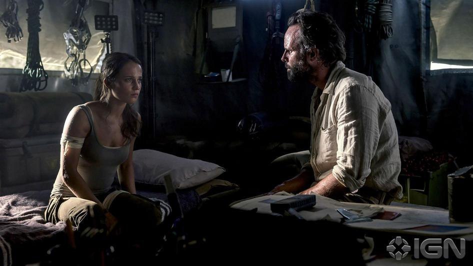Исполнитель роли антагониста в «Ларе Крофт» с Алисией Викандер не играл в Tomb Raider. - Изображение 1