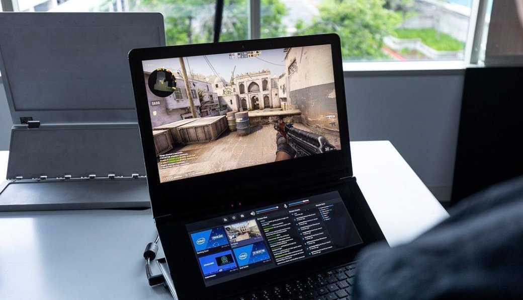 Intel показала необычный геймерский ноутбук Honeycomb Glacier с двумя экранами и подставкой | - Изображение 1
