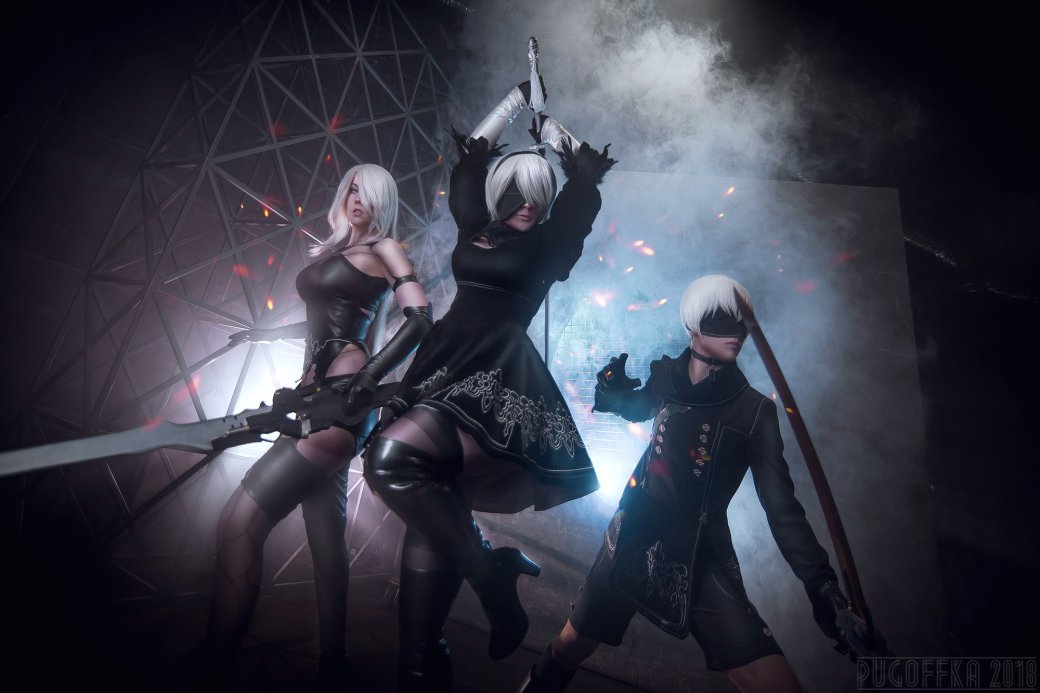 2b 9s и A2 собрались вместе в косплей фотосессии по Nier Automata