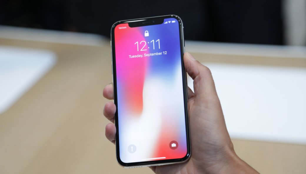 Жесть! На этом видео iPhone X бессердечно царапают и жгут ему экран